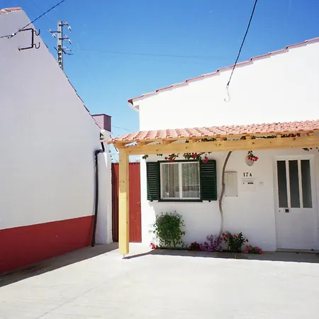 Casa Baptista I Marinha Grande Exterior photo